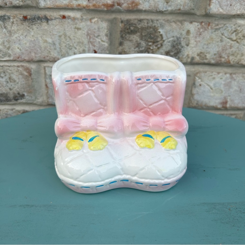Vintage My-Neil Baby Booties Ceramic Planter Pink Quilted Slippers 1985 Nursery